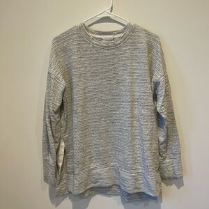 Aerie oversized sweatshirt size small. Side slits